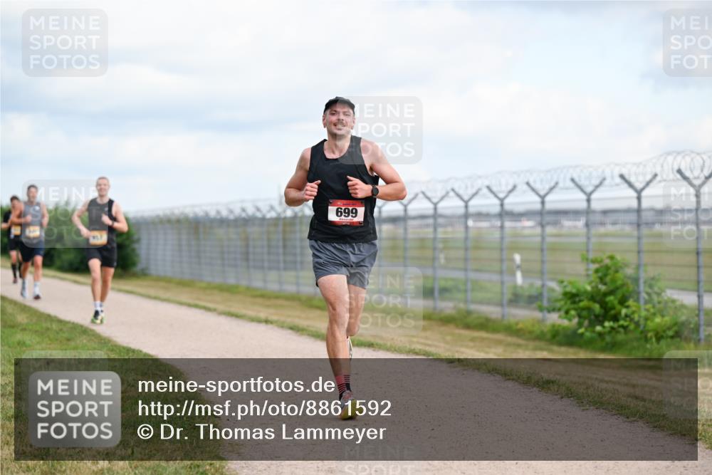 14.09.2025 - Airport Race Dr. Thomas Lammeyer http://msf.ph/oto/8861592 14.09.2025 11:57:56 Laufen 699 meine-sportfotos.de