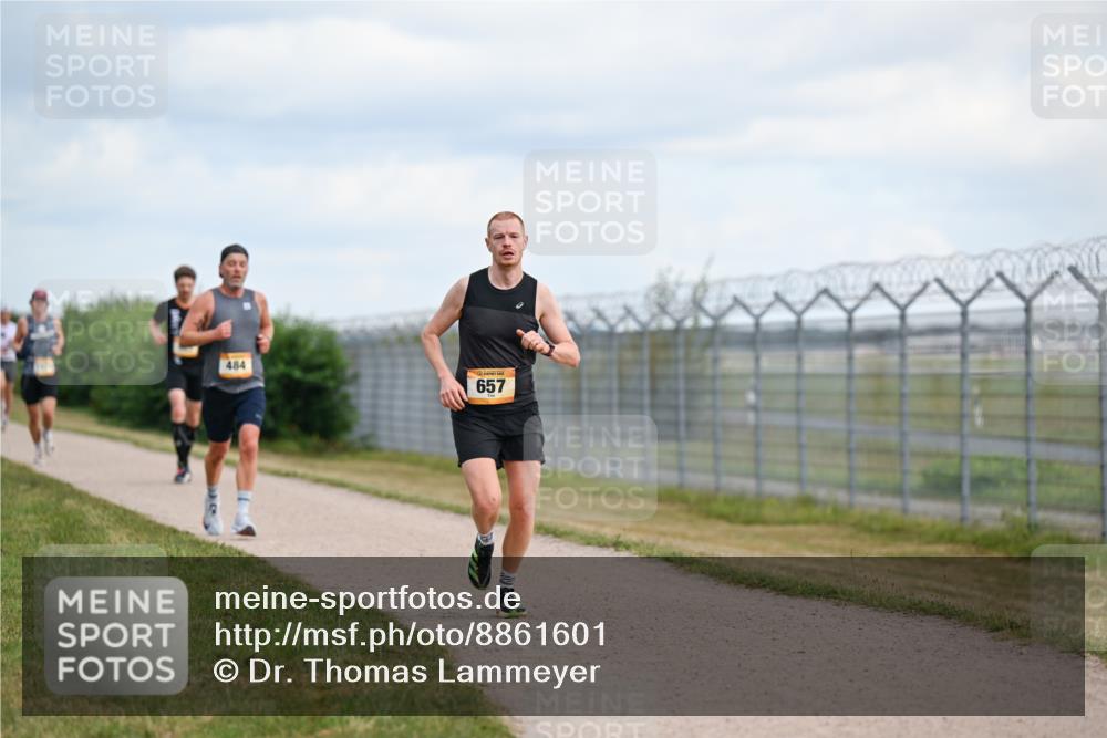 14.09.2025 - Airport Race Dr. Thomas Lammeyer http://msf.ph/oto/8861601 14.09.2025 11:57:58 Laufen 484, 657 meine-sportfotos.de