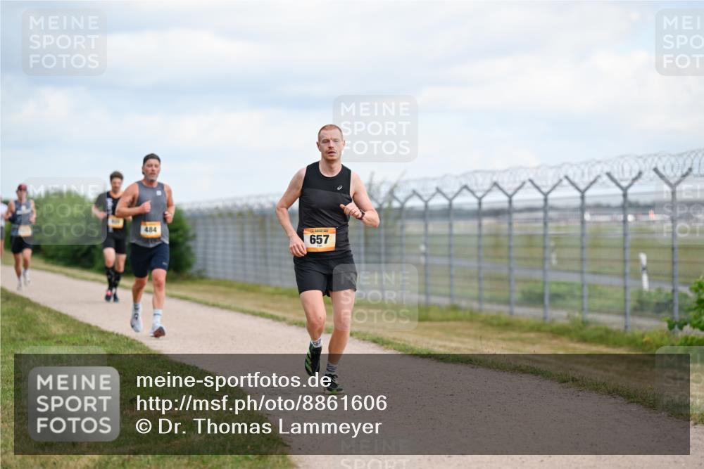 14.09.2025 - Airport Race Dr. Thomas Lammeyer http://msf.ph/oto/8861606 14.09.2025 11:57:58 Laufen 484, 657 meine-sportfotos.de