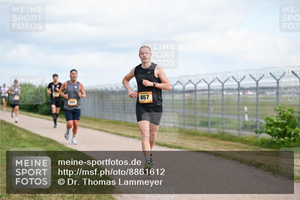 14.09.2025 - Airport Race Dr. Thomas Lammeyer http://msf.ph/oto/8861612 14.09.2025 11:57:59 Laufen 484, 657 meine-sportfotos.de