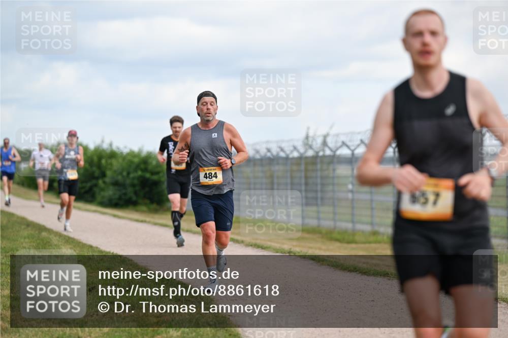 14.09.2025 - Airport Race Dr. Thomas Lammeyer http://msf.ph/oto/8861618 14.09.2025 11:58:01 Laufen 484, 857, 12 meine-sportfotos.de