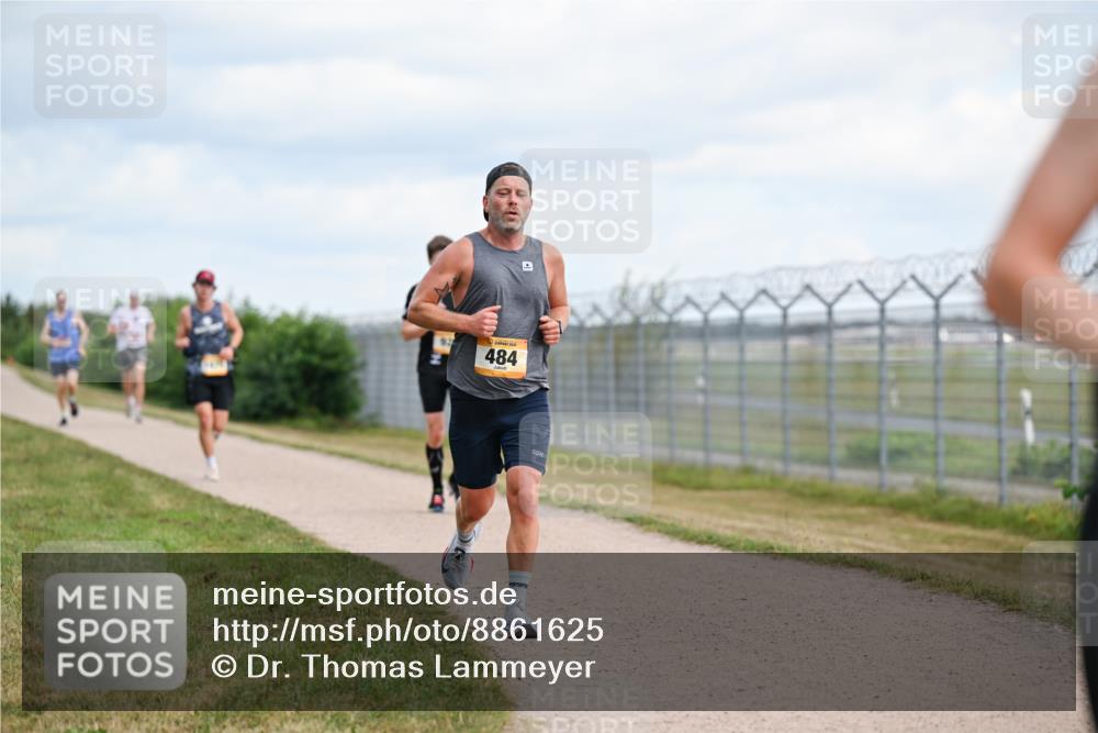 14.09.2025 - Airport Race Dr. Thomas Lammeyer http://msf.ph/oto/8861625 14.09.2025 11:58:02 Laufen 484 meine-sportfotos.de