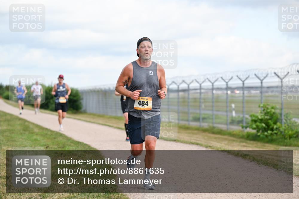 14.09.2025 - Airport Race Dr. Thomas Lammeyer http://msf.ph/oto/8861635 14.09.2025 11:58:03 Laufen 484 meine-sportfotos.de