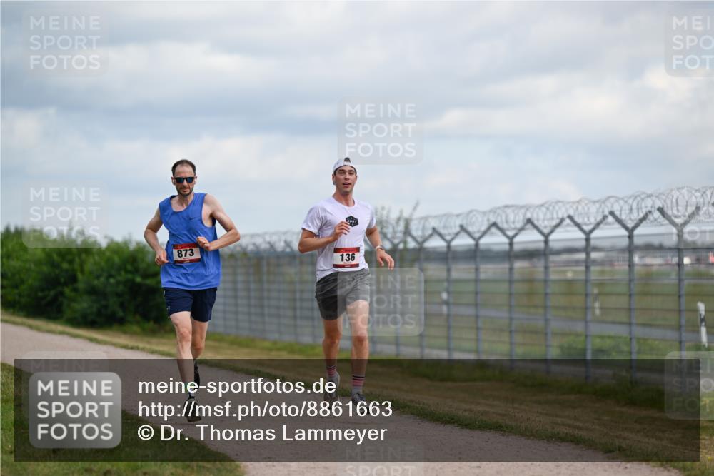 14.09.2025 - Airport Race Dr. Thomas Lammeyer http://msf.ph/oto/8861663 14.09.2025 11:58:10 Laufen 873, 136 meine-sportfotos.de