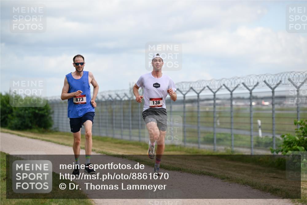 14.09.2025 - Airport Race Dr. Thomas Lammeyer http://msf.ph/oto/8861670 14.09.2025 11:58:11 Laufen 873, 136 meine-sportfotos.de