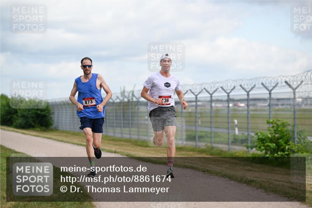 14.09.2025 - Airport Race Dr. Thomas Lammeyer http://msf.ph/oto/8861674 14.09.2025 11:58:11 Laufen 873, 36 meine-sportfotos.de