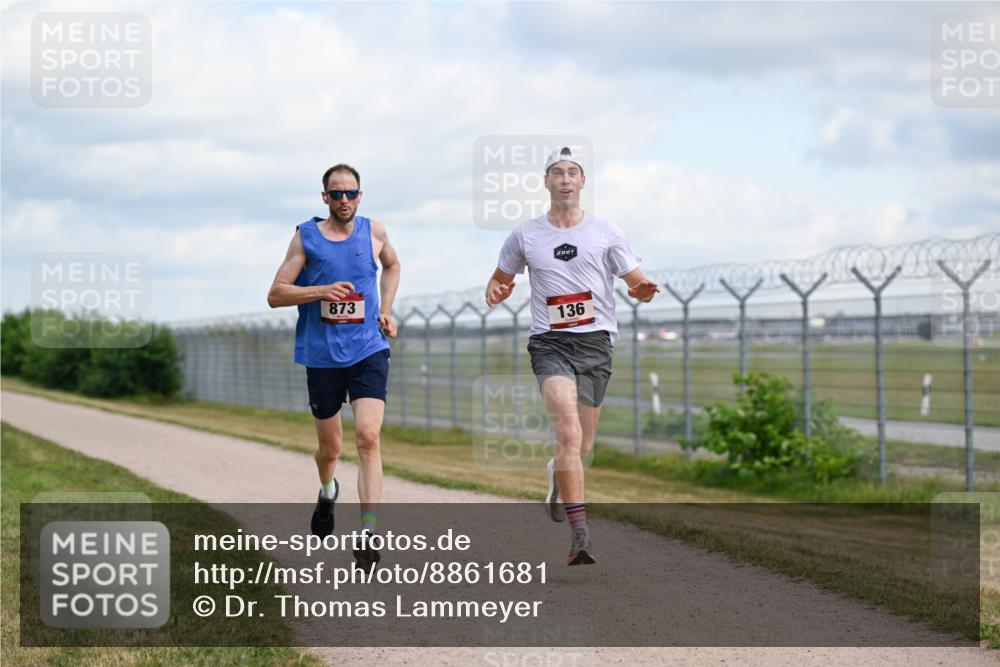 14.09.2025 - Airport Race Dr. Thomas Lammeyer http://msf.ph/oto/8861681 14.09.2025 11:58:12 Laufen 873, 136 meine-sportfotos.de