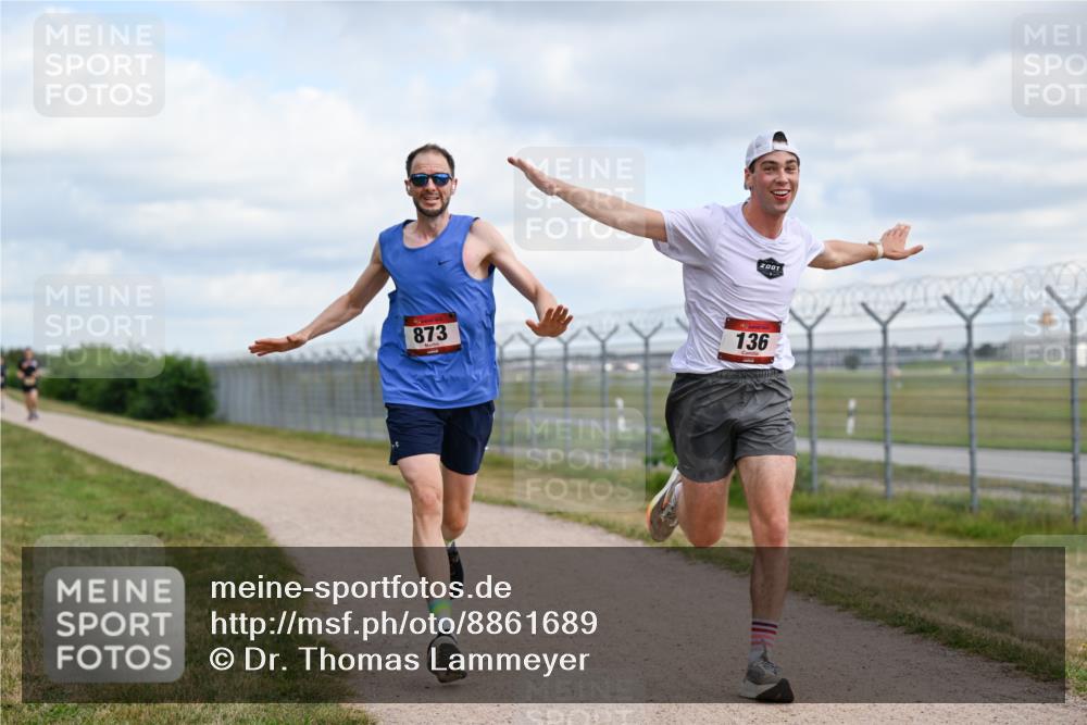 14.09.2025 - Airport Race Dr. Thomas Lammeyer http://msf.ph/oto/8861689 14.09.2025 11:58:13 Laufen 873, 136 meine-sportfotos.de