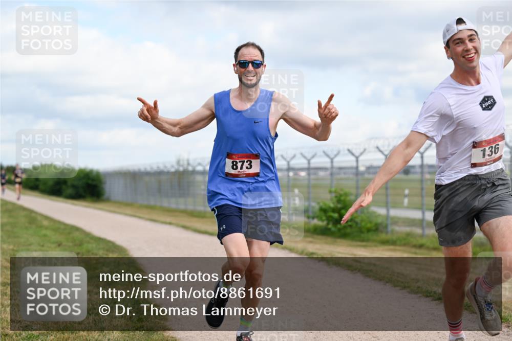 14.09.2025 - Airport Race Dr. Thomas Lammeyer http://msf.ph/oto/8861691 14.09.2025 11:58:14 Laufen 873, 136 meine-sportfotos.de