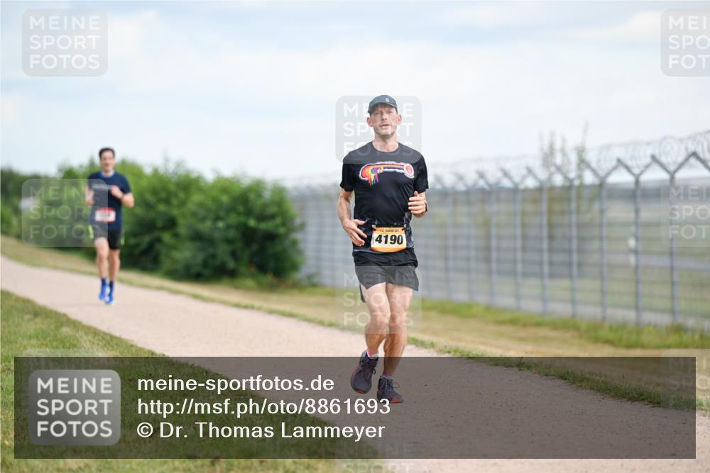 14.09.2025 - Airport Race Dr. Thomas Lammeyer http://msf.ph/oto/8861693 14.09.2025 11:58:23 Laufen 4190 meine-sportfotos.de