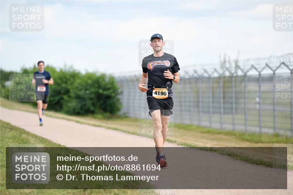 14.09.2025 - Airport Race Dr. Thomas Lammeyer http://msf.ph/oto/8861694 14.09.2025 11:58:23 Laufen 4190 meine-sportfotos.de