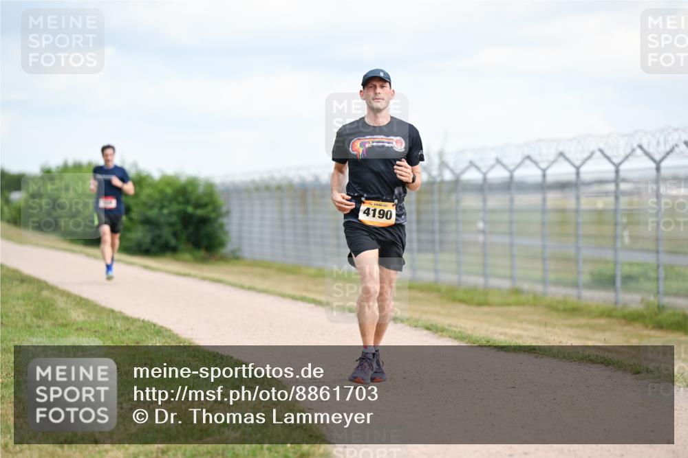 14.09.2025 - Airport Race Dr. Thomas Lammeyer http://msf.ph/oto/8861703 14.09.2025 11:58:24 Laufen 4190 meine-sportfotos.de