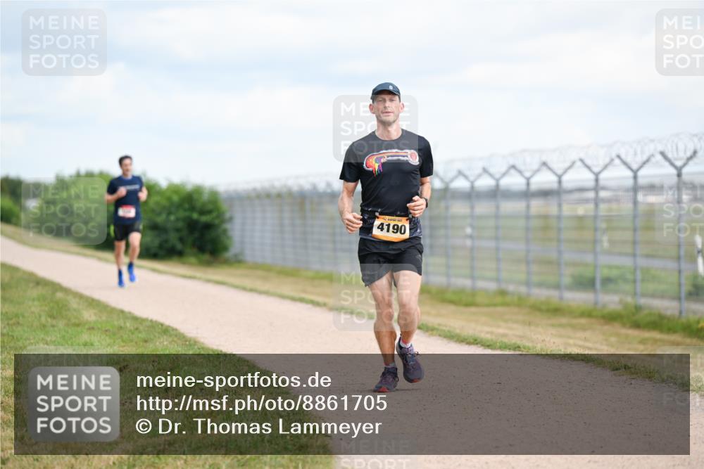 14.09.2025 - Airport Race Dr. Thomas Lammeyer http://msf.ph/oto/8861705 14.09.2025 11:58:25 Laufen 4190 meine-sportfotos.de