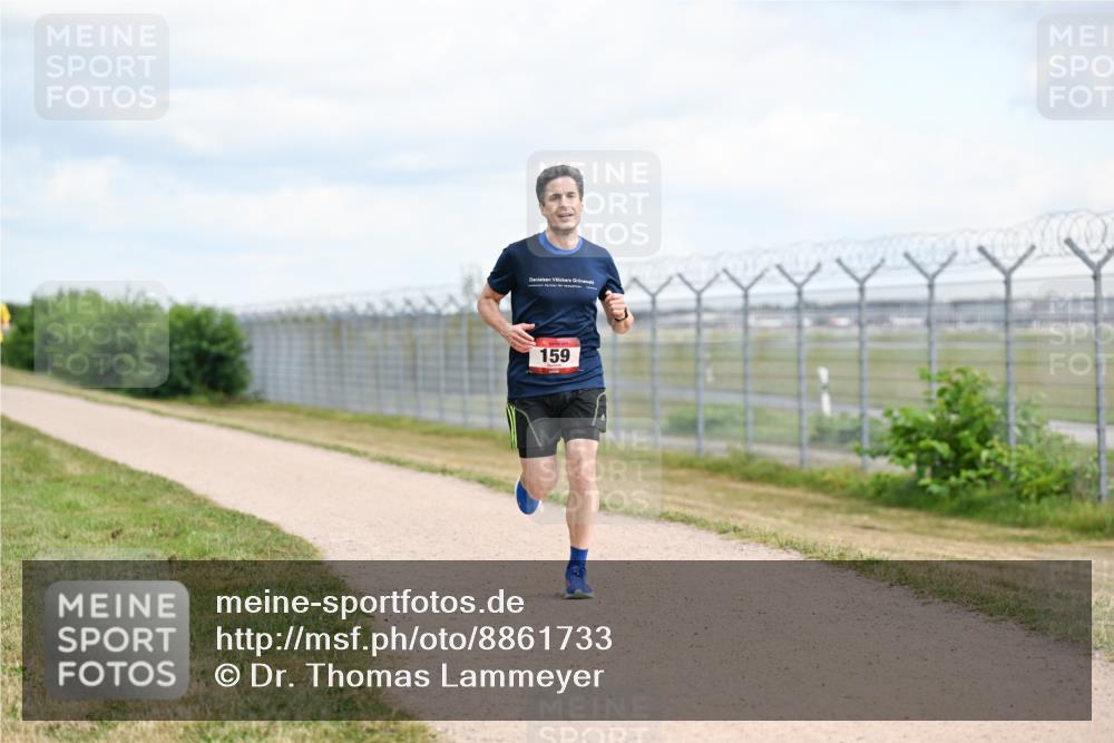14.09.2025 - Airport Race Dr. Thomas Lammeyer http://msf.ph/oto/8861733 14.09.2025 11:58:31 Laufen 159 meine-sportfotos.de