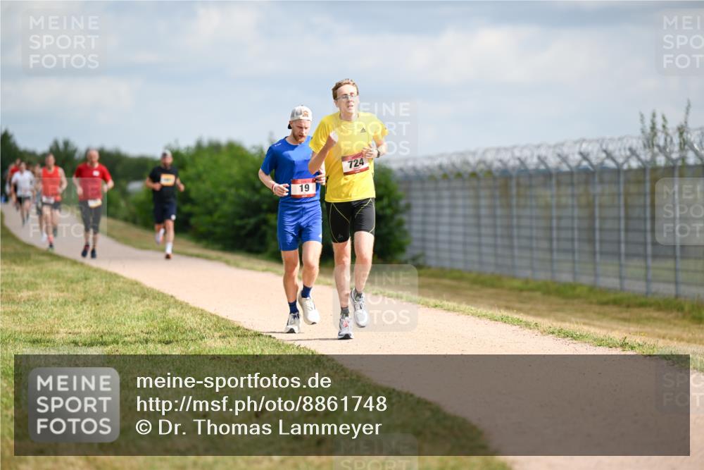 14.09.2025 - Airport Race Dr. Thomas Lammeyer http://msf.ph/oto/8861748 14.09.2025 11:58:39 Laufen 19, 724 meine-sportfotos.de