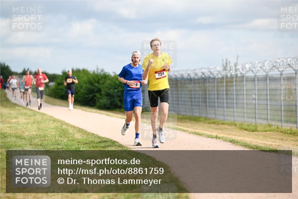 14.09.2025 - Airport Race Dr. Thomas Lammeyer http://msf.ph/oto/8861759 14.09.2025 11:58:41 Laufen 9, 724 meine-sportfotos.de