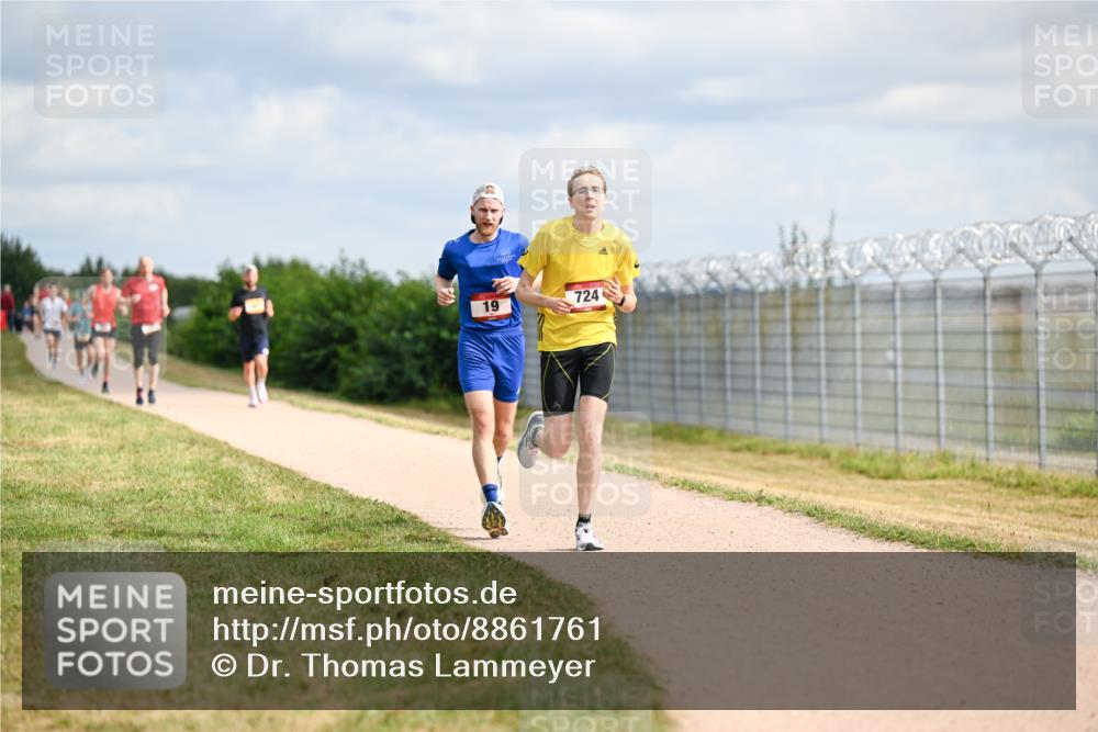 14.09.2025 - Airport Race Dr. Thomas Lammeyer http://msf.ph/oto/8861761 14.09.2025 11:58:41 Laufen 19, 724 meine-sportfotos.de
