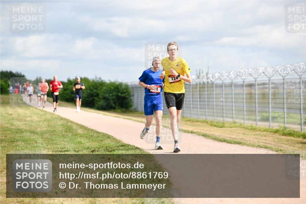 14.09.2025 - Airport Race Dr. Thomas Lammeyer http://msf.ph/oto/8861769 14.09.2025 11:58:42 Laufen 19, 724 meine-sportfotos.de