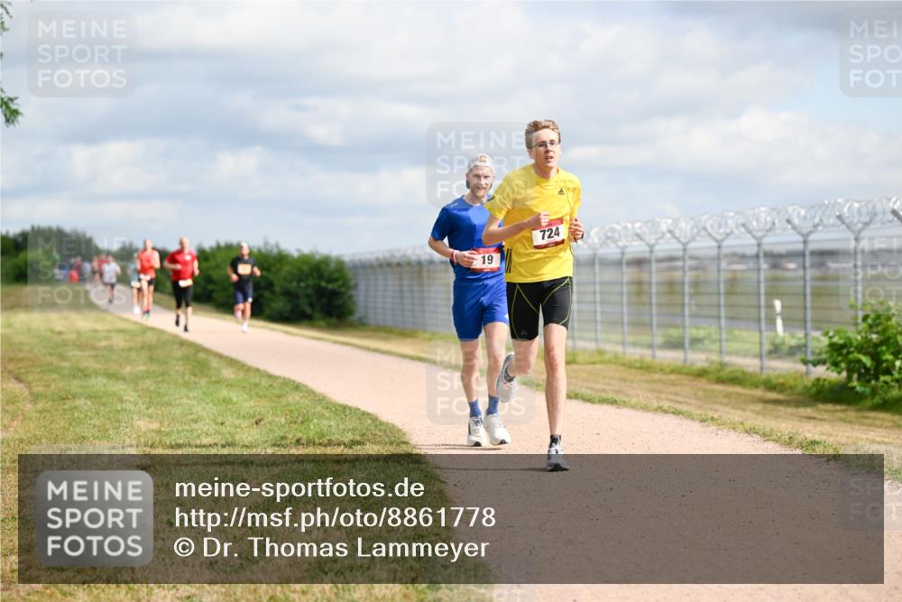 14.09.2025 - Airport Race Dr. Thomas Lammeyer http://msf.ph/oto/8861778 14.09.2025 11:58:43 Laufen 19, 724 meine-sportfotos.de