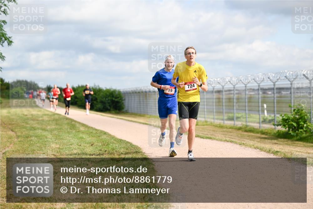 14.09.2025 - Airport Race Dr. Thomas Lammeyer http://msf.ph/oto/8861779 14.09.2025 11:58:43 Laufen 19, 724 meine-sportfotos.de