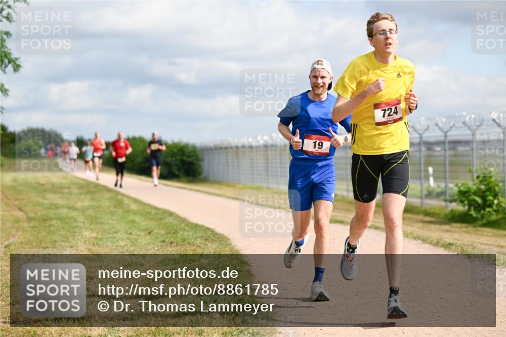 14.09.2025 - Airport Race Dr. Thomas Lammeyer http://msf.ph/oto/8861785 14.09.2025 11:58:45 Laufen 19, 724 meine-sportfotos.de