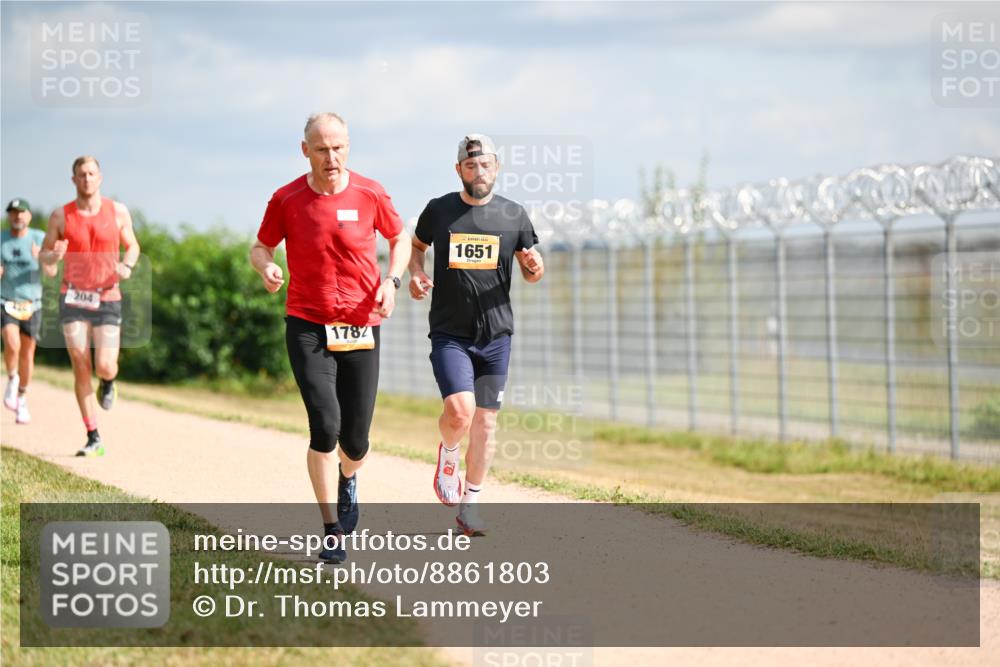 14.09.2025 - Airport Race Dr. Thomas Lammeyer http://msf.ph/oto/8861803 14.09.2025 11:58:50 Laufen 204, 1782, 1651 meine-sportfotos.de
