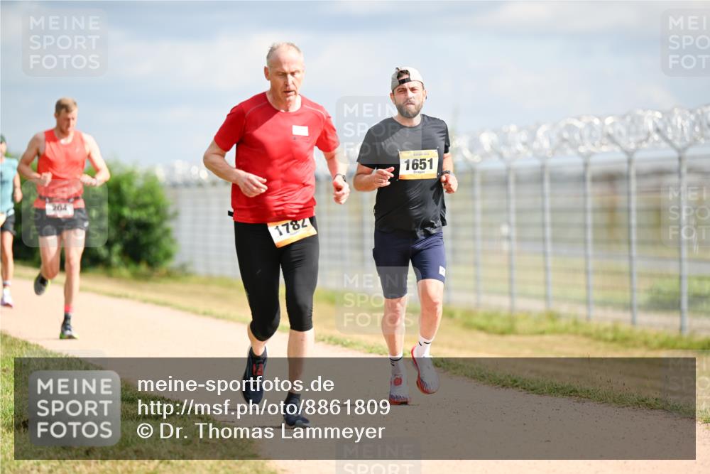 14.09.2025 - Airport Race Dr. Thomas Lammeyer http://msf.ph/oto/8861809 14.09.2025 11:58:52 Laufen 204, 1782, 1651 meine-sportfotos.de