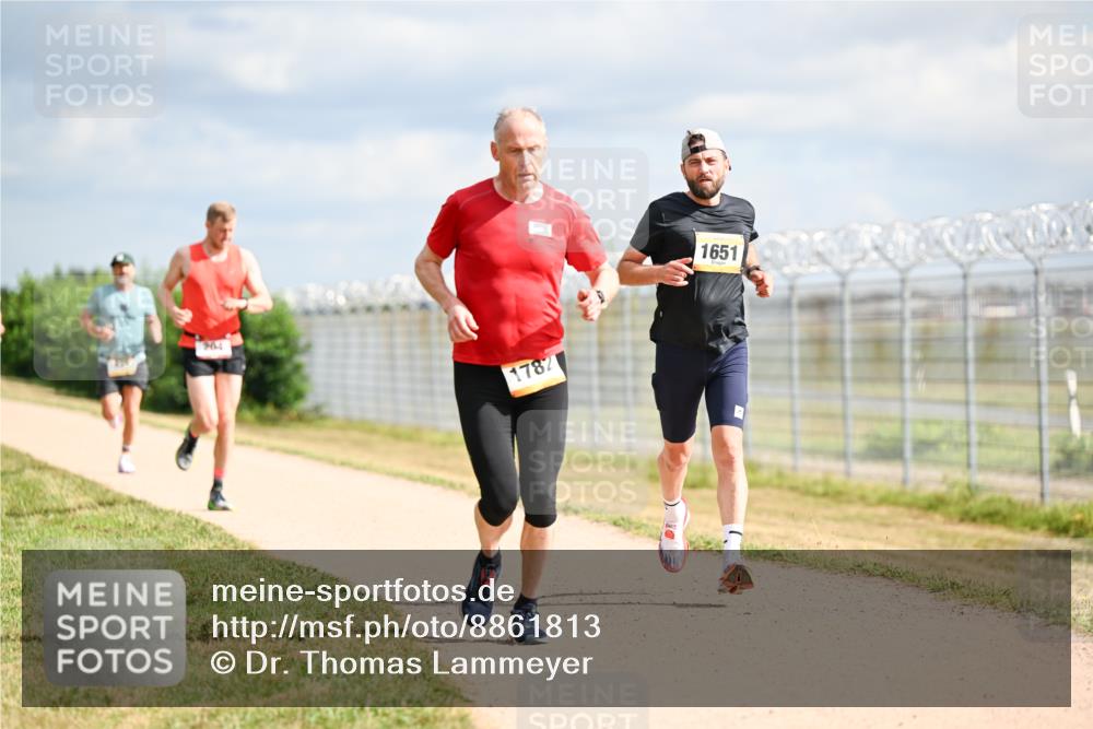 14.09.2025 - Airport Race Dr. Thomas Lammeyer http://msf.ph/oto/8861813 14.09.2025 11:58:52 Laufen 204, 1787, 1651 meine-sportfotos.de