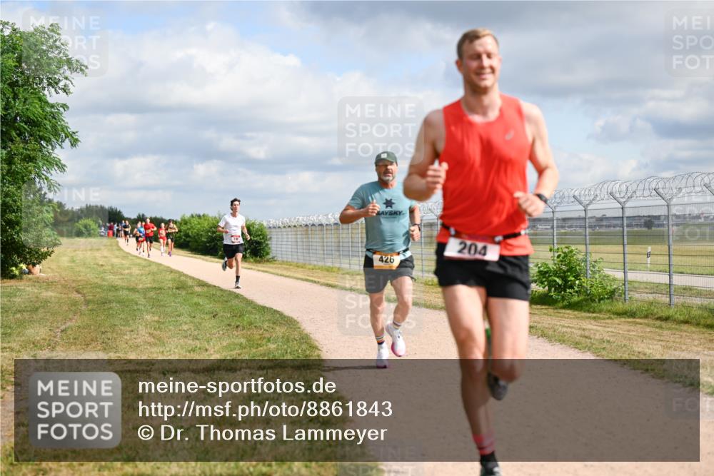 14.09.2025 - Airport Race Dr. Thomas Lammeyer http://msf.ph/oto/8861843 14.09.2025 11:58:58 Laufen 426, 204 meine-sportfotos.de