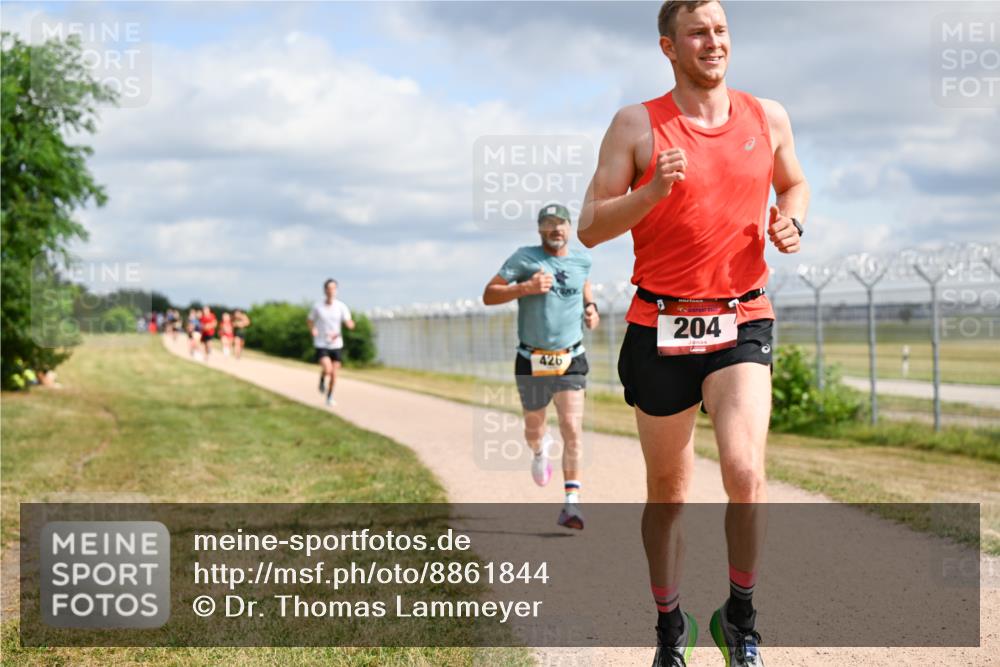 14.09.2025 - Airport Race Dr. Thomas Lammeyer http://msf.ph/oto/8861844 14.09.2025 11:58:58 Laufen 426, 204 meine-sportfotos.de