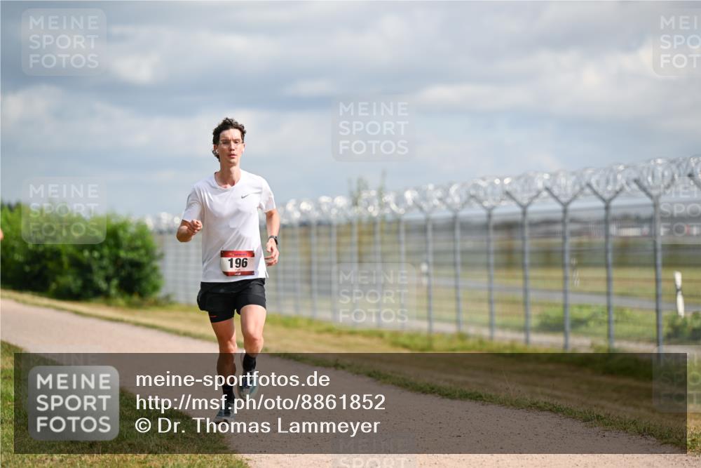 14.09.2025 - Airport Race Dr. Thomas Lammeyer http://msf.ph/oto/8861852 14.09.2025 11:59:01 Laufen 196 meine-sportfotos.de
