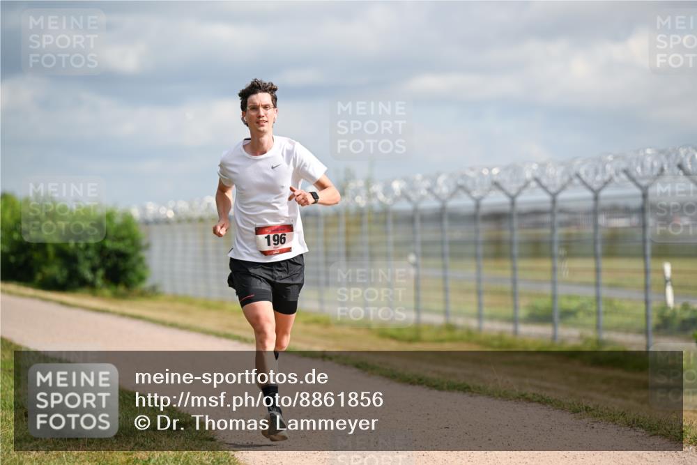 14.09.2025 - Airport Race Dr. Thomas Lammeyer http://msf.ph/oto/8861856 14.09.2025 11:59:01 Laufen 196 meine-sportfotos.de