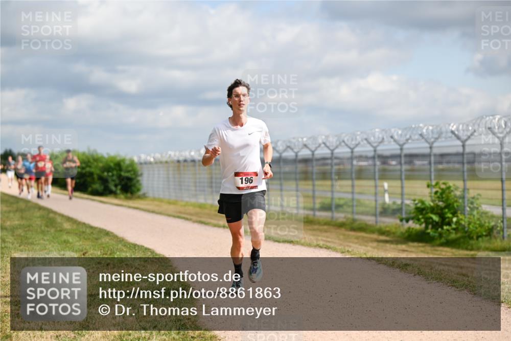 14.09.2025 - Airport Race Dr. Thomas Lammeyer http://msf.ph/oto/8861863 14.09.2025 11:59:02 Laufen 196 meine-sportfotos.de