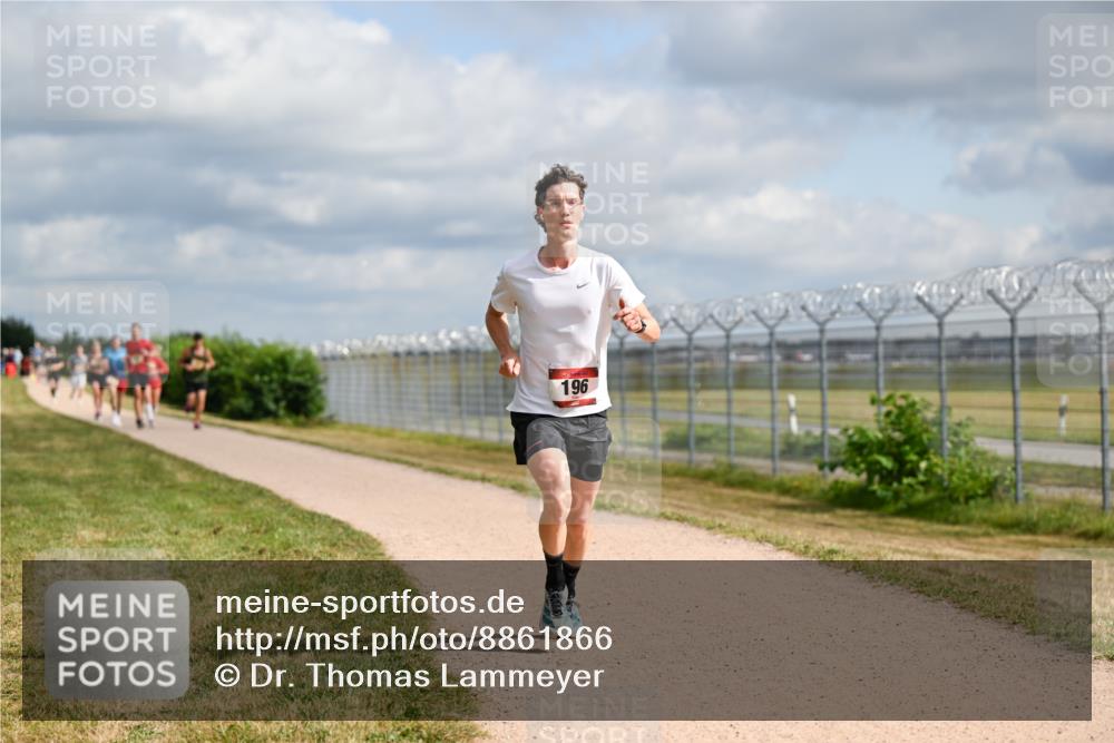 14.09.2025 - Airport Race Dr. Thomas Lammeyer http://msf.ph/oto/8861866 14.09.2025 11:59:03 Laufen 196 meine-sportfotos.de