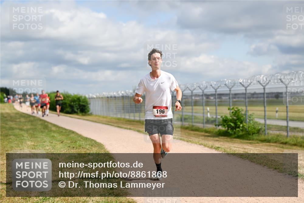 14.09.2025 - Airport Race Dr. Thomas Lammeyer http://msf.ph/oto/8861868 14.09.2025 11:59:03 Laufen 196 meine-sportfotos.de
