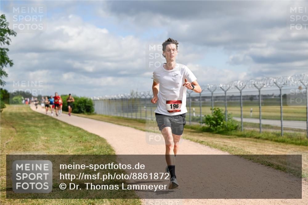 14.09.2025 - Airport Race Dr. Thomas Lammeyer http://msf.ph/oto/8861872 14.09.2025 11:59:04 Laufen 196 meine-sportfotos.de