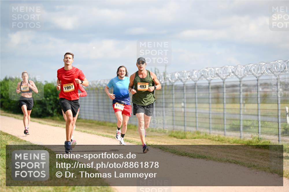 14.09.2025 - Airport Race Dr. Thomas Lammeyer http://msf.ph/oto/8861878 14.09.2025 11:59:10 Laufen 397, 1997, 1849, 493 meine-sportfotos.de