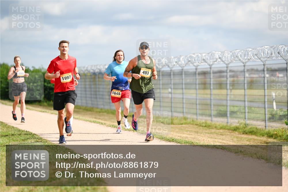 14.09.2025 - Airport Race Dr. Thomas Lammeyer http://msf.ph/oto/8861879 14.09.2025 11:59:10 Laufen 397, 1997, 1849, 493 meine-sportfotos.de