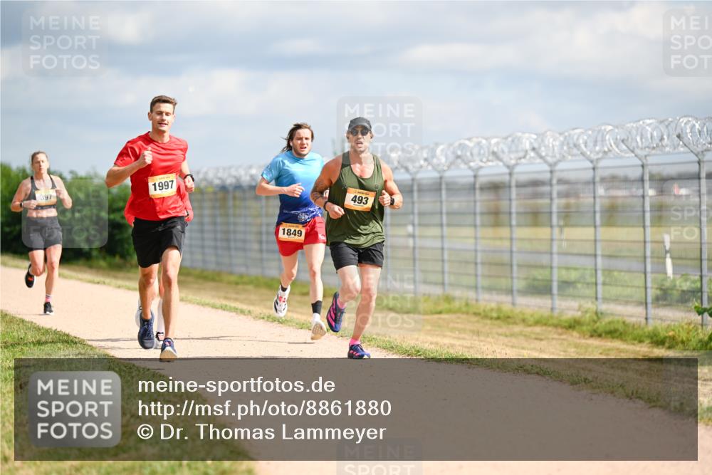 14.09.2025 - Airport Race Dr. Thomas Lammeyer http://msf.ph/oto/8861880 14.09.2025 11:59:10 Laufen 397, 1997, 1849, 493 meine-sportfotos.de