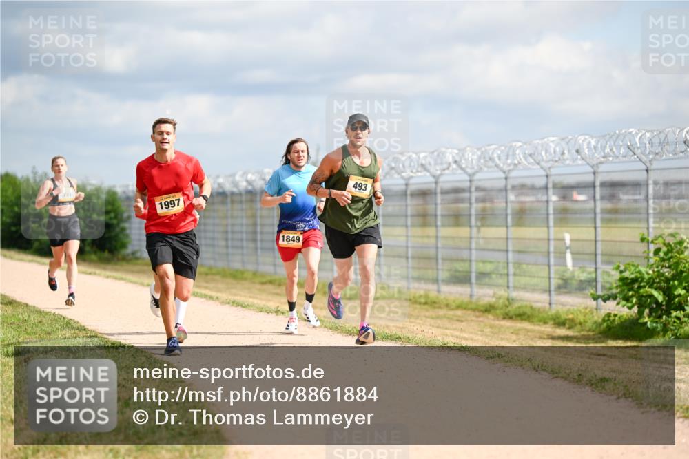 14.09.2025 - Airport Race Dr. Thomas Lammeyer http://msf.ph/oto/8861884 14.09.2025 11:59:11 Laufen 397, 1997, 1849, 493 meine-sportfotos.de