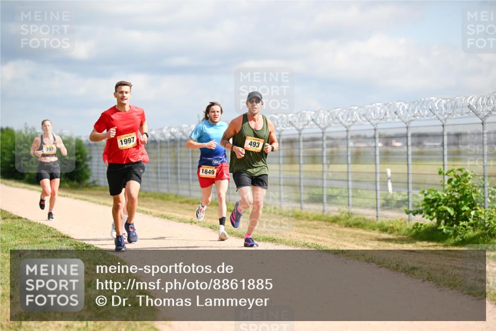 14.09.2025 - Airport Race Dr. Thomas Lammeyer http://msf.ph/oto/8861885 14.09.2025 11:59:11 Laufen 397, 1997, 1849, 493 meine-sportfotos.de