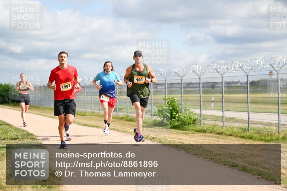 14.09.2025 - Airport Race Dr. Thomas Lammeyer http://msf.ph/oto/8861896 14.09.2025 11:59:12 Laufen 397, 1997, 1849, 493 meine-sportfotos.de