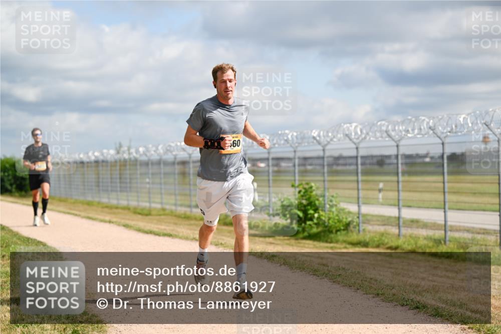 14.09.2025 - Airport Race Dr. Thomas Lammeyer http://msf.ph/oto/8861927 14.09.2025 11:59:22 Laufen 09 meine-sportfotos.de