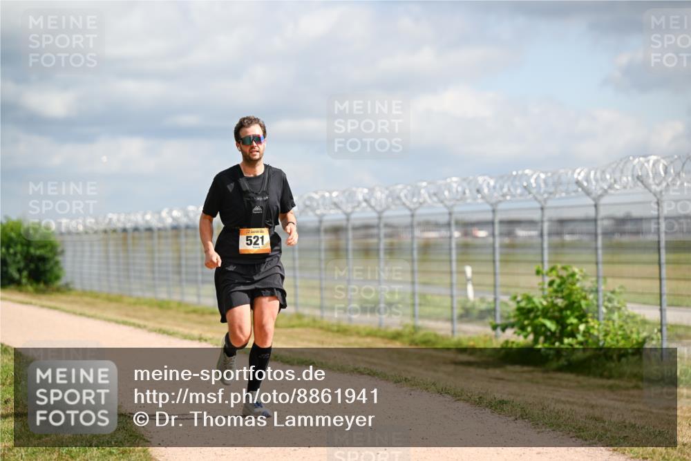14.09.2025 - Airport Race Dr. Thomas Lammeyer http://msf.ph/oto/8861941 14.09.2025 11:59:25 Laufen 521 meine-sportfotos.de