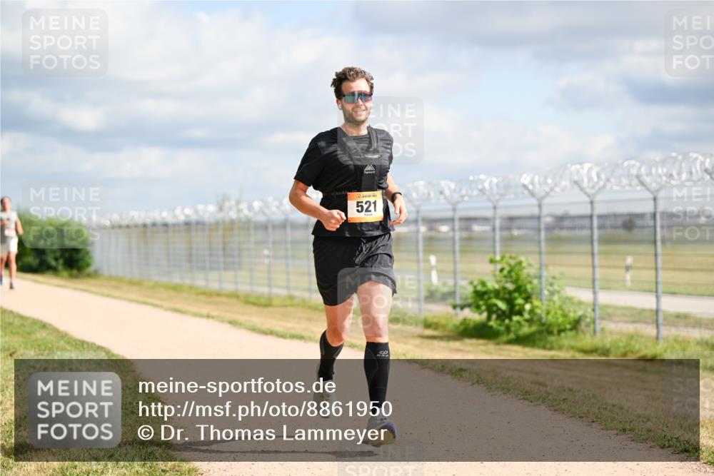 14.09.2025 - Airport Race Dr. Thomas Lammeyer http://msf.ph/oto/8861950 14.09.2025 11:59:26 Laufen 521 meine-sportfotos.de
