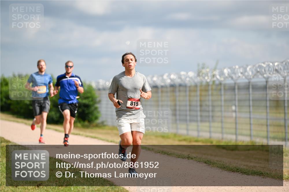 14.09.2025 - Airport Race Dr. Thomas Lammeyer http://msf.ph/oto/8861952 14.09.2025 11:59:30 Laufen 815 meine-sportfotos.de