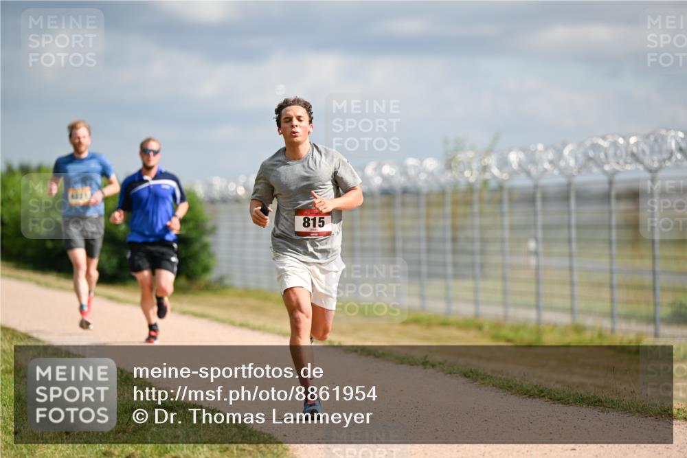 14.09.2025 - Airport Race Dr. Thomas Lammeyer http://msf.ph/oto/8861954 14.09.2025 11:59:31 Laufen 815 meine-sportfotos.de