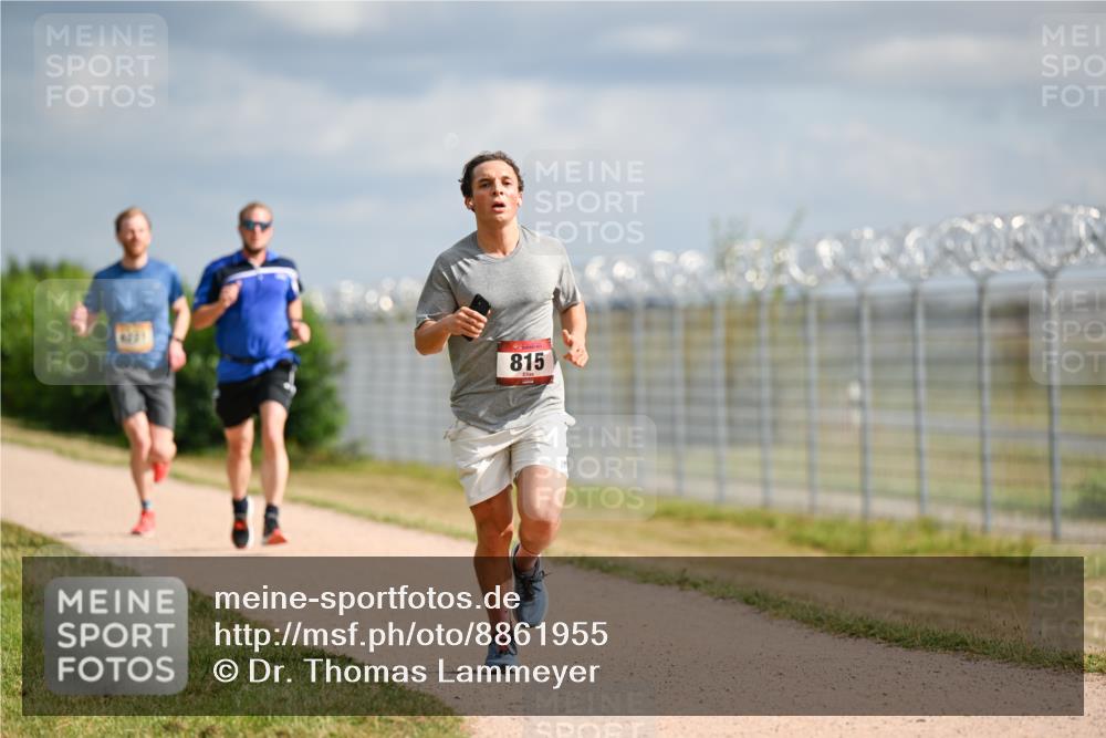 14.09.2025 - Airport Race Dr. Thomas Lammeyer http://msf.ph/oto/8861955 14.09.2025 11:59:31 Laufen 815 meine-sportfotos.de