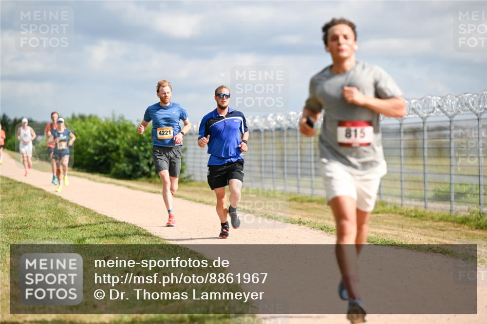 14.09.2025 - Airport Race Dr. Thomas Lammeyer http://msf.ph/oto/8861967 14.09.2025 11:59:33 Laufen 4221, 815 meine-sportfotos.de