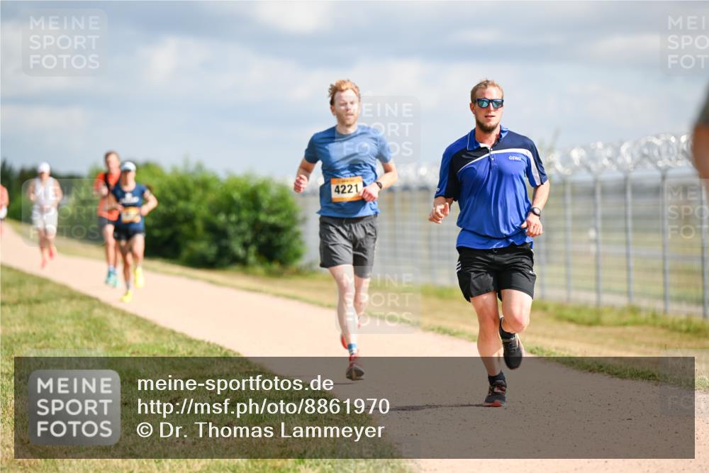 14.09.2025 - Airport Race Dr. Thomas Lammeyer http://msf.ph/oto/8861970 14.09.2025 11:59:34 Laufen 4221 meine-sportfotos.de